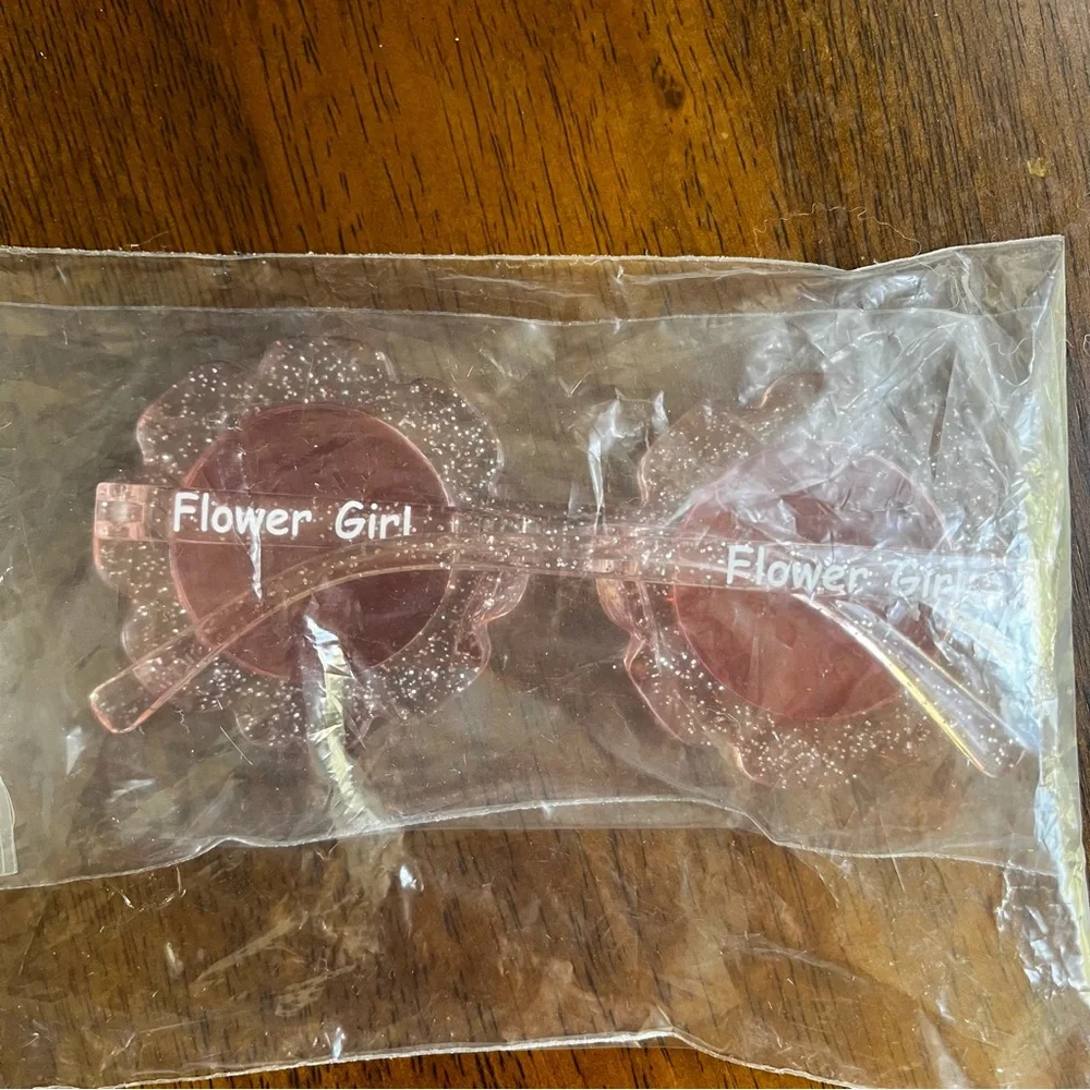 NWT! Landhoow Flower Girl Sunglasses Kids Round Sunglasses Flower Girl in pink